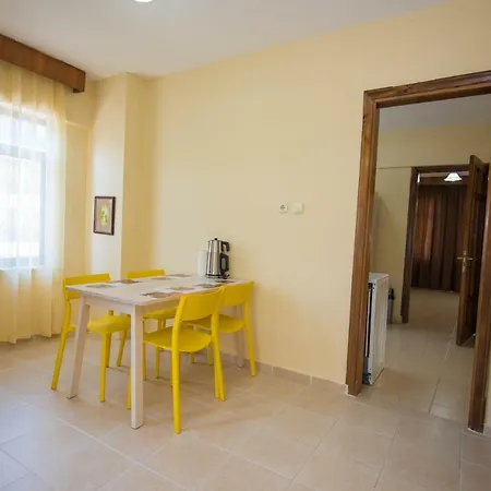 Happy Daily Weekly Apartment Marmaris